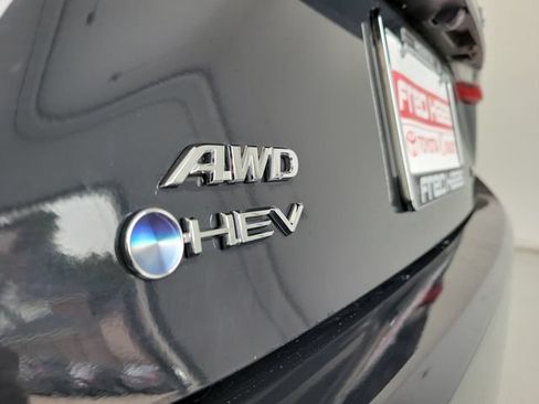 Used 2025 Toyota Camry LE w/ Convenience Package AWD/4WD image 9
