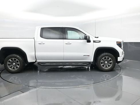 Used 2024 GMC Sierra 1500 AT4 w/ Technology Package image 4