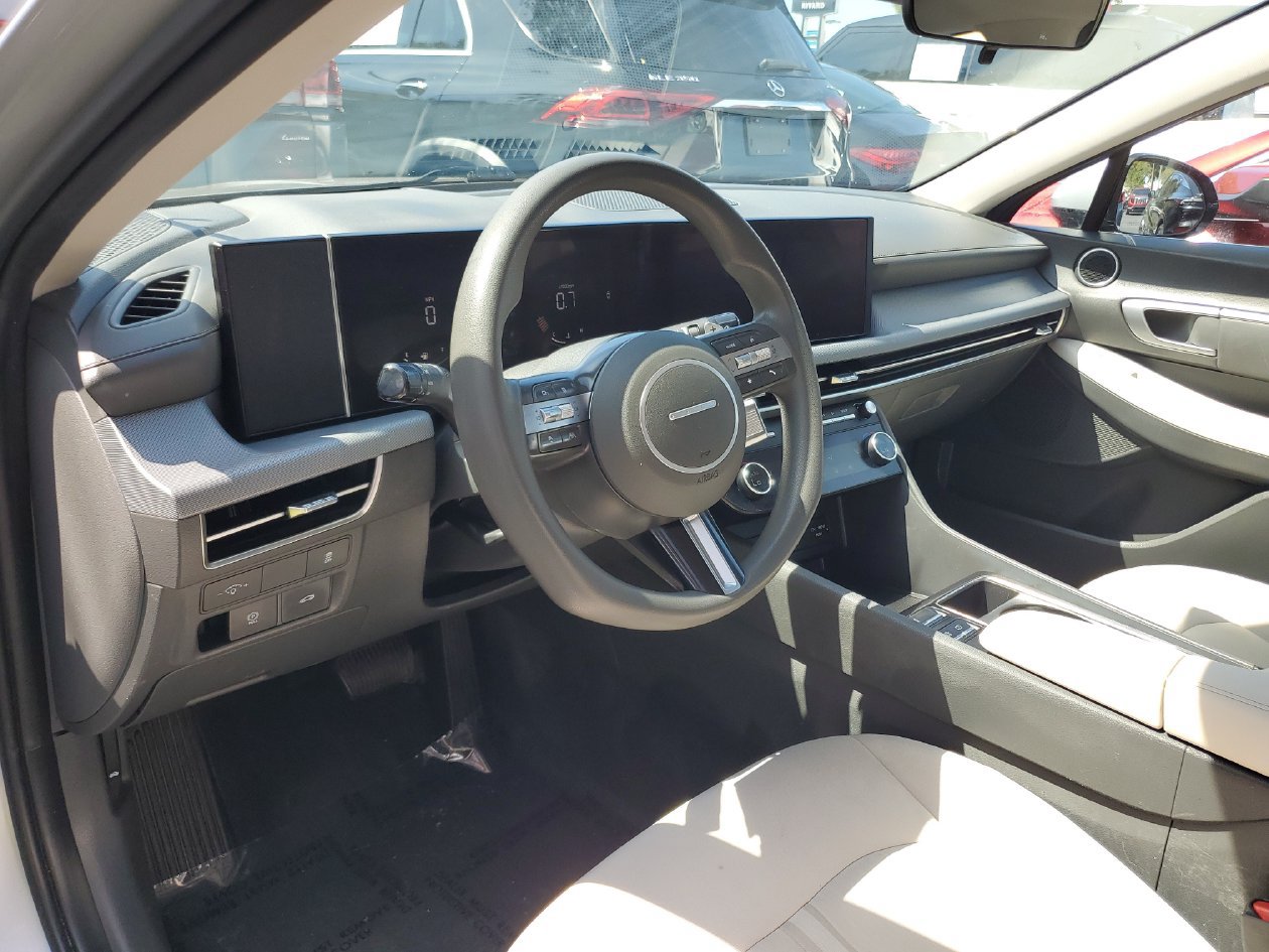 Used 2025 Hyundai Sonata SEL FWD image 18