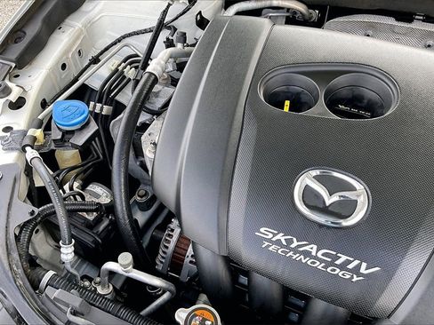 Used 2017 MAZDA MAZDA3 Grand Touring image 32