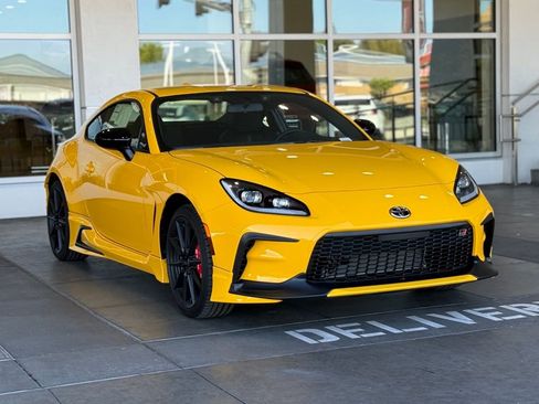 New 2026 Toyota GR86 YUZU Limited image 6