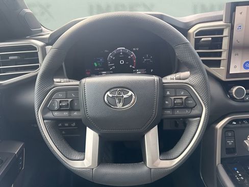 Used 2025 Toyota Tundra Limited AWD/4WD image 10