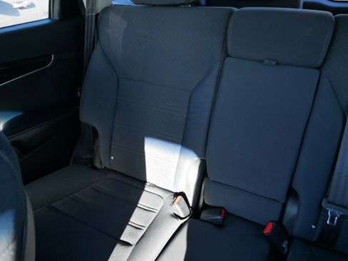 Used 2016 Kia Sorento LX w/ LX Convenience Package image 12