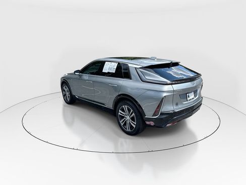 Used 2024 Cadillac Lyriq Luxury w/ LPO, Floor Liner Package RWD image 6