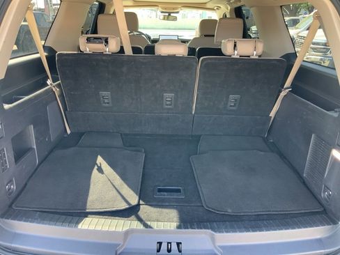 Used 2024 Ford Expedition Max Limited image 8