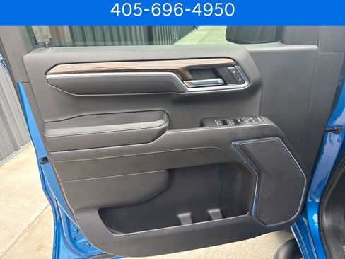 Used 2022 Chevrolet Silverado 1500 LT AWD/4WD image 15