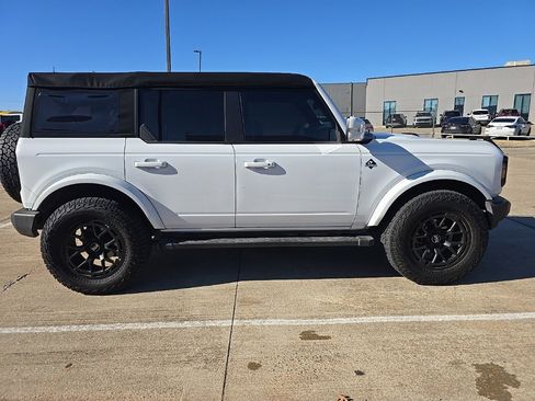 Used 2023 Ford Bronco Outer Banks image 4