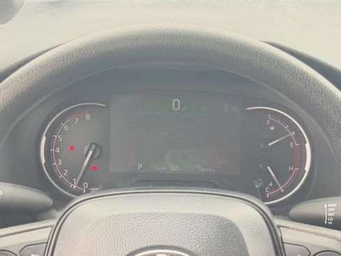 Certified 2025 Toyota RAV4 LE FWD image 21