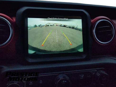 Used 2022 Jeep Wrangler Unlimited Rubicon w/ Steel Bumper Group AWD/4WD image 19