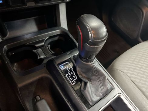 Used 2021 Toyota Tacoma SR AWD/4WD image 17