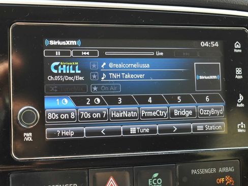 Used 2017 Mitsubishi Outlander SE AWD/4WD image 27