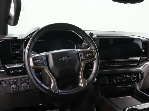 Used 2024 Chevrolet Silverado 2500 High Country w/ High Country Premium Package image 8