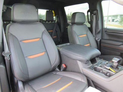 Used 2024 GMC Sierra 1500 AT4 w/ Technology Package image 11