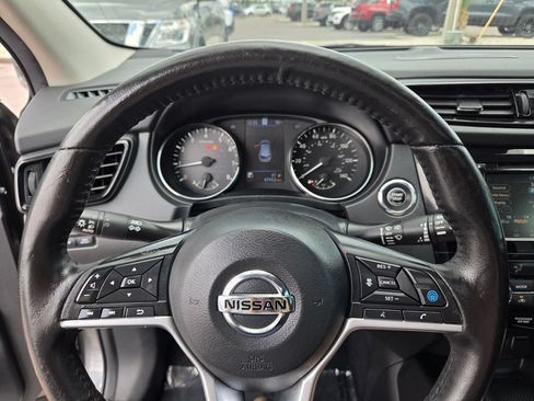 Used 2021 Nissan Rogue Sport SL w/ Premium Package FWD image 31