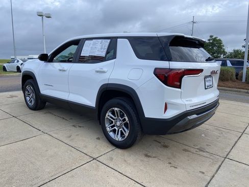 Used 2025 GMC Terrain Elevation AWD/4WD image 4