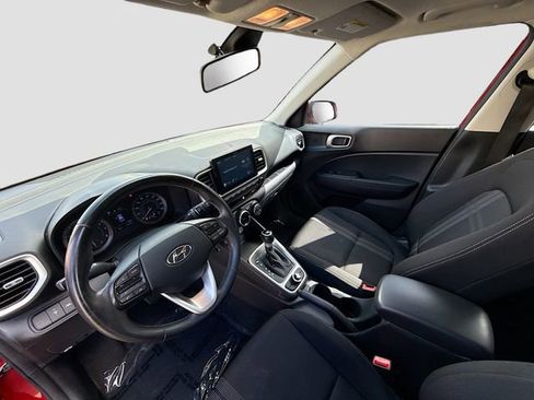 Used 2022 Hyundai Venue SEL image 20