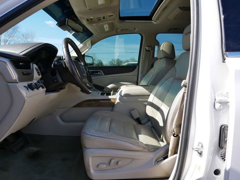 Used 2017 GMC Yukon Denali w/ Open Road Package AWD/4WD image 15