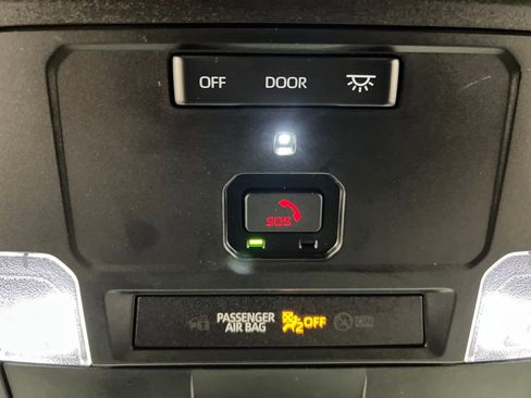 Used 2024 Toyota Tacoma TRD Sport RWD image 4