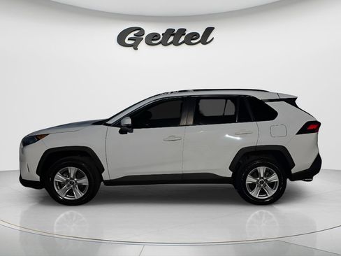 Used 2020 Toyota RAV4 XLE FWD image 8