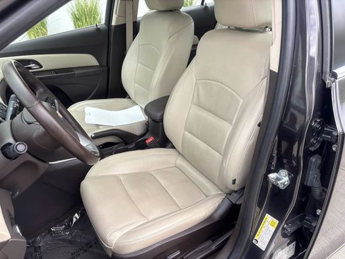 Used 2016 Chevrolet Cruze LT FWD image 17