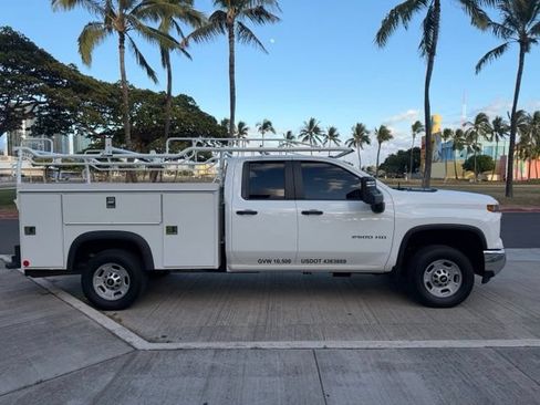Used 2025 Chevrolet Silverado 2500 W/T w/ WT Convenience Package AWD/4WD image 4