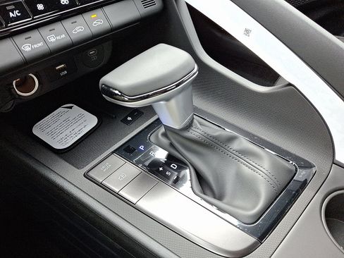 New 2026 Hyundai Elantra Sport FWD image 8
