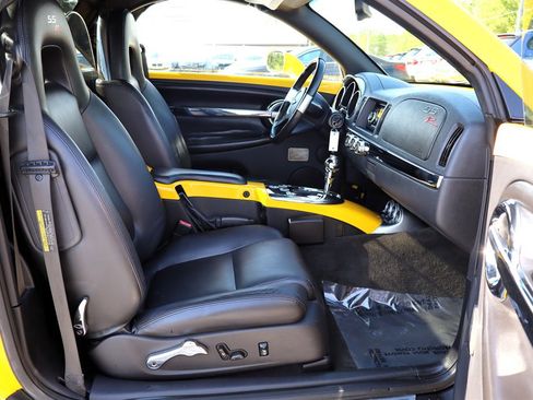 Used 2003 Chevrolet SSR w/ Preferred Equipment Group image 39