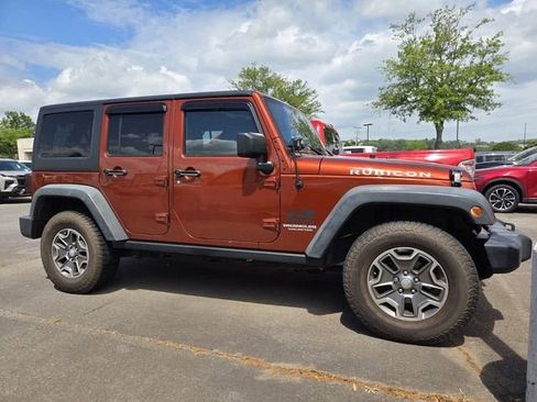Used 2014 Jeep Wrangler Unlimited Rubicon w/ Connectivity Group AWD/4WD image 1