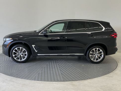 Used 2026 BMW X5 xDrive40i w/ Executive Package image 2