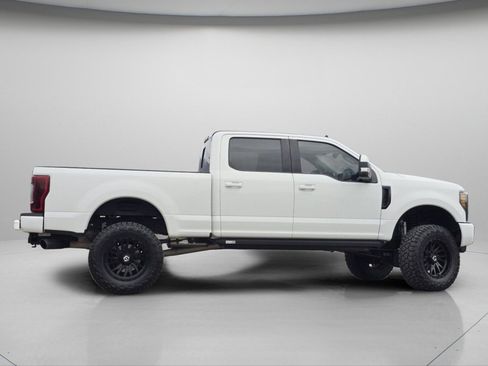 Used 2019 Ford F250 Lariat image 24