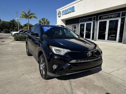 Used 2017 Toyota RAV4 XLE image 8