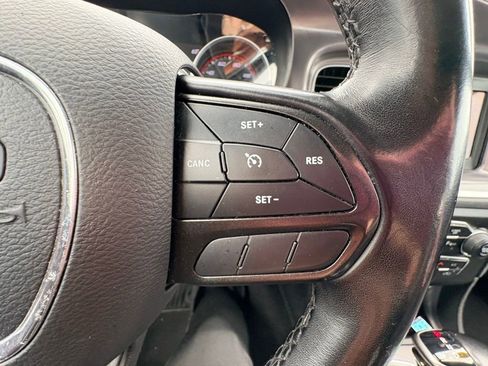 Used 2020 Dodge Charger SXT RWD image 20