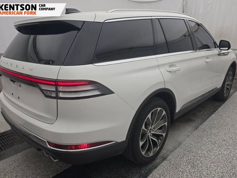 Used 2025 Lincoln Aviator Reserve w/ Illumination Package AWD/4WD image 2