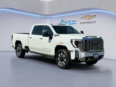 Used 2024 GMC Sierra 2500 Denali w/ Denali Reserve Package AWD/4WD image 7