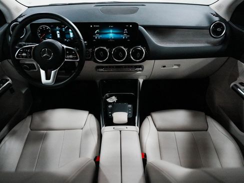 Used 2023 Mercedes-Benz GLA 250 4MATIC image 31