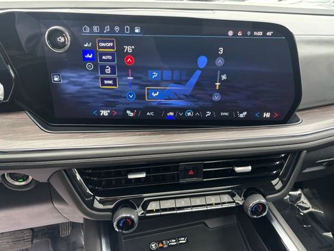 Certified 2025 Chevrolet Suburban LT w/ Comfort Package image 19