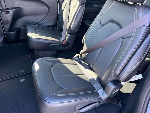 New 2026 Chrysler Voyager LX image 18