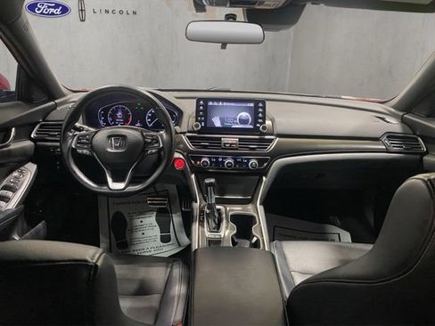 Used 2018 Honda Accord Sport image 2