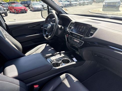 Certified 2025 Honda Ridgeline Black Edition image 29