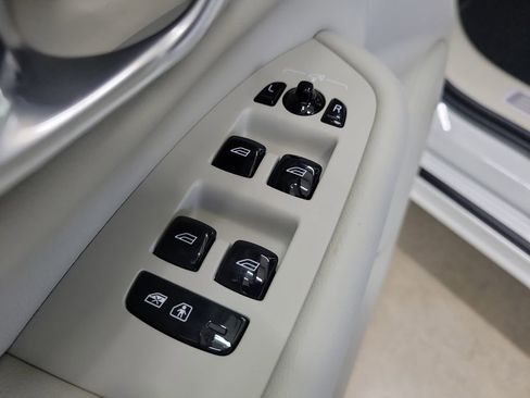 New 2026 Volvo XC90 T8 Ultra w/ Protection Package Premier image 23