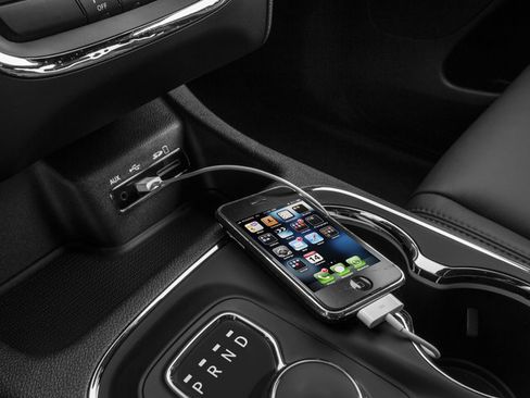 Used 2017 Dodge Durango R/T w/ Technology Group RWD image 15