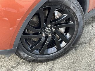 Used 2018 Land Rover Discovery HSE video 2