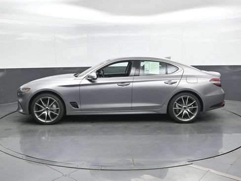 Used 2025 Genesis G70 2.5T AWD/4WD image 9