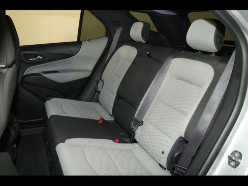 Used 2019 Chevrolet Equinox LS w/ LS Convenience Package image 18