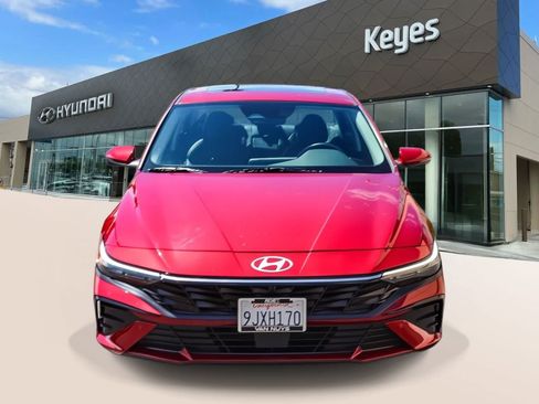 Used 2024 Hyundai Elantra Limited FWD image 2