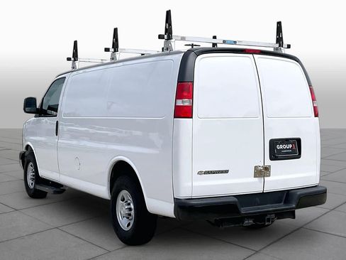 Used 2021 Chevrolet Express 2500 w/ Driver Convenience Package RWD image 10