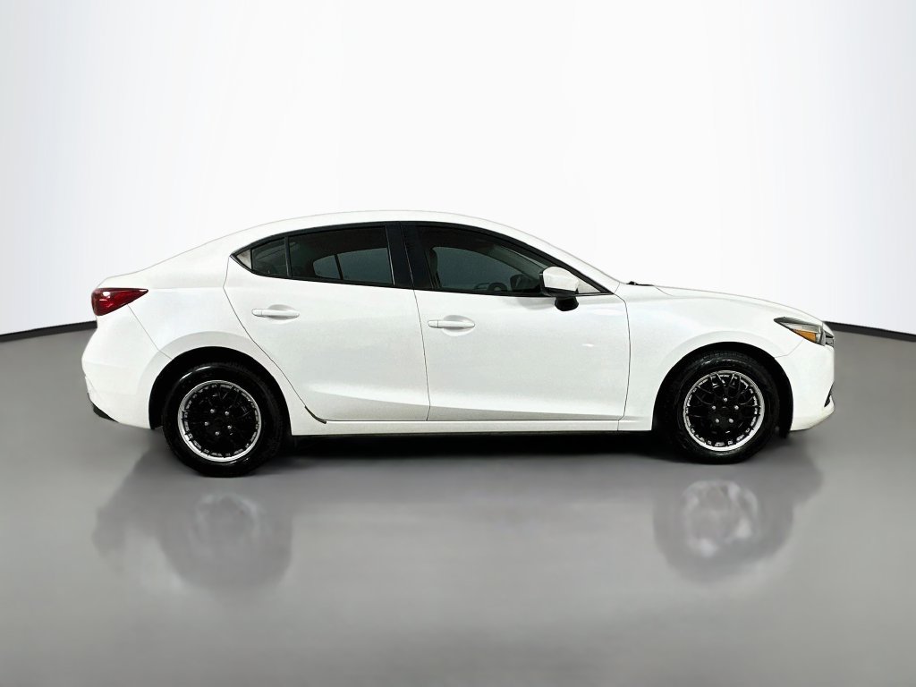 Used 2017 MAZDA MAZDA3 Sport FWD image 9