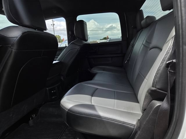 Used 2024 RAM 2500 Tradesman w/ Chrome Appearance Group AWD/4WD image 6