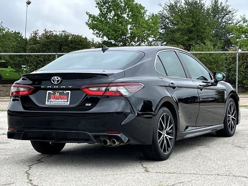 Used 2024 Toyota Camry SE FWD image 4