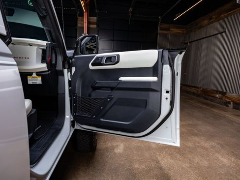 Used 2026 Ford Bronco Heritage Edition AWD/4WD image 36
